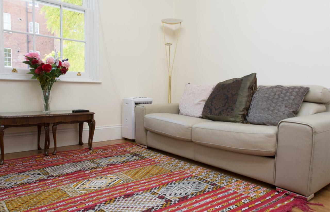 Dale Street Apartments Suite 레밍톤 외부 사진
